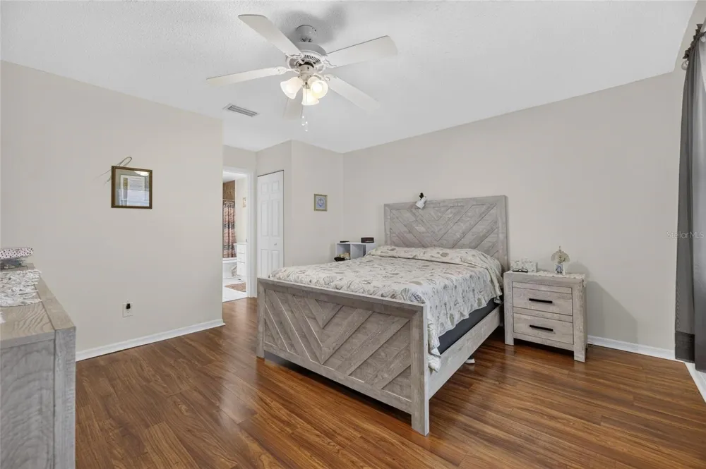 907 BLUEWATER DRIVE Sun City Center, FL 33573