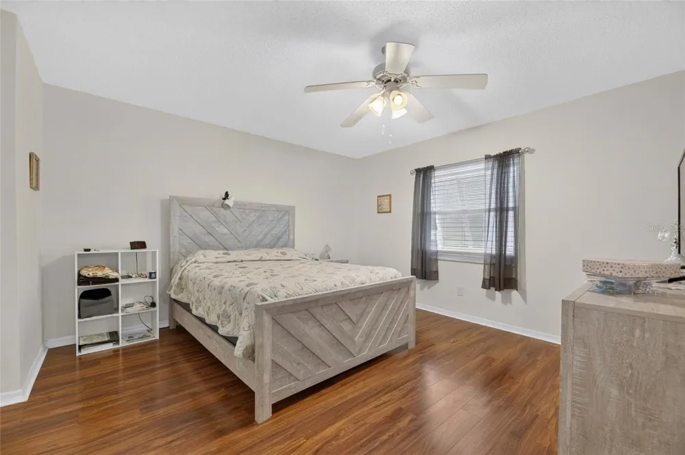 907 BLUEWATER DRIVE Sun City Center, FL 33573