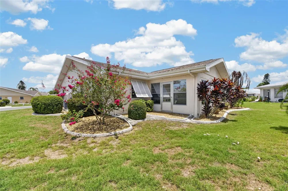 907 BLUEWATER DRIVE Sun City Center, FL 33573