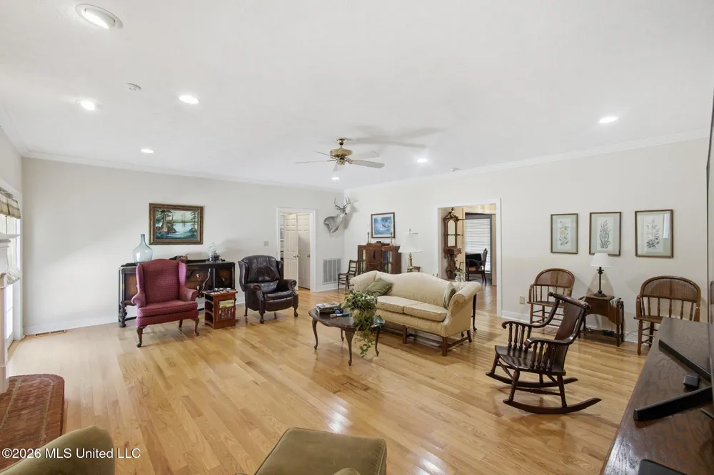1071 Brandon Drive Mccomb, MS 39648