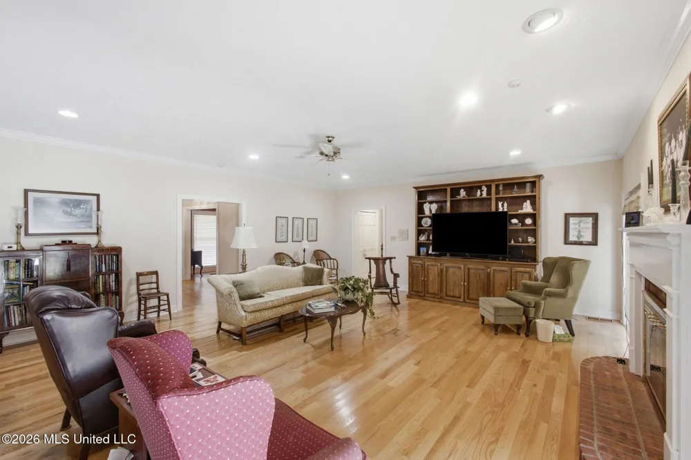 1071 Brandon Drive Mccomb, MS 39648