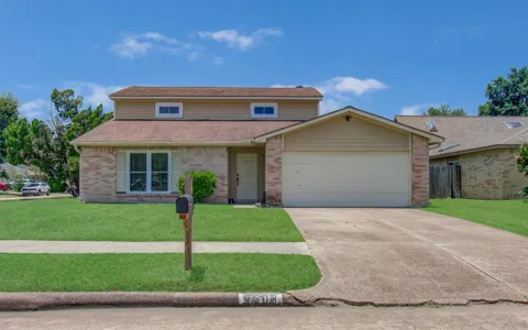 7503 Wovenwood Lane