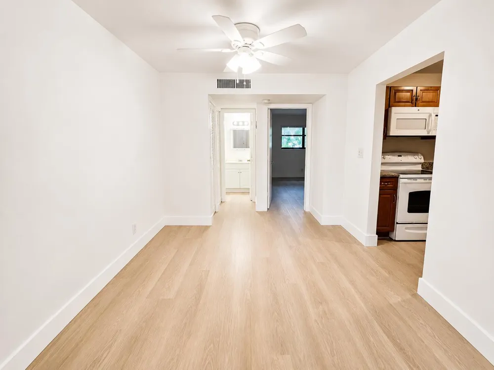 2201 NE 36th Street #208 Lighthouse Point, FL 33064