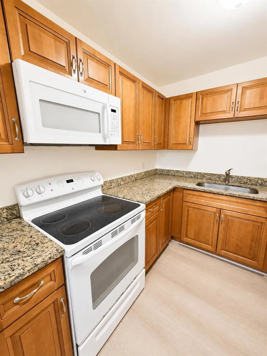 2201 NE 36th Street #208 Lighthouse Point, FL 33064