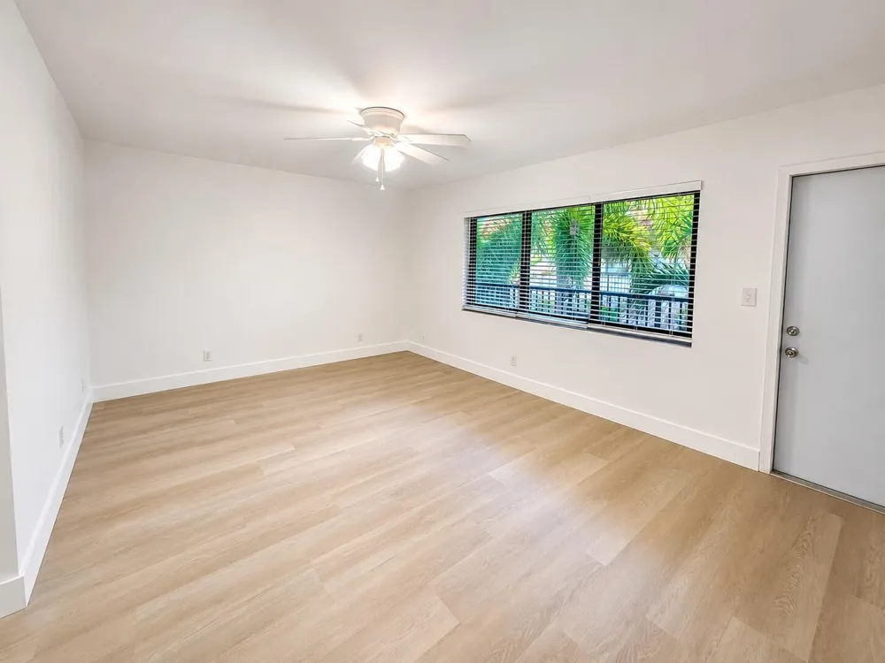 2201 NE 36th Street #208 Lighthouse Point, FL 33064