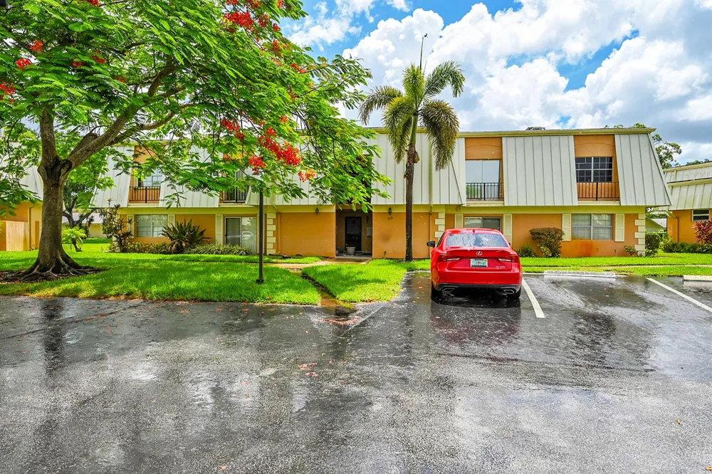 3630 Citrus Trace #4 Davie, FL 33328