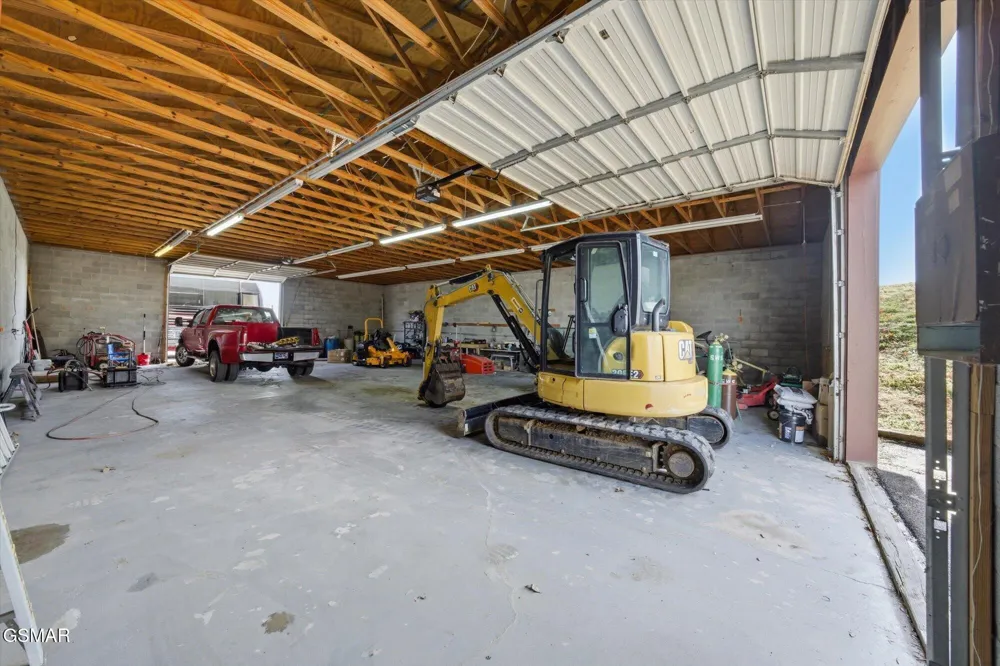 260 Highway 113 White Pine, TN 37890