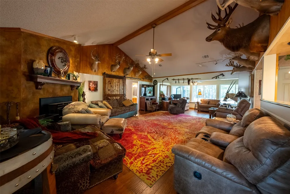 10100 County Road 4028 Kemp, TX 75143