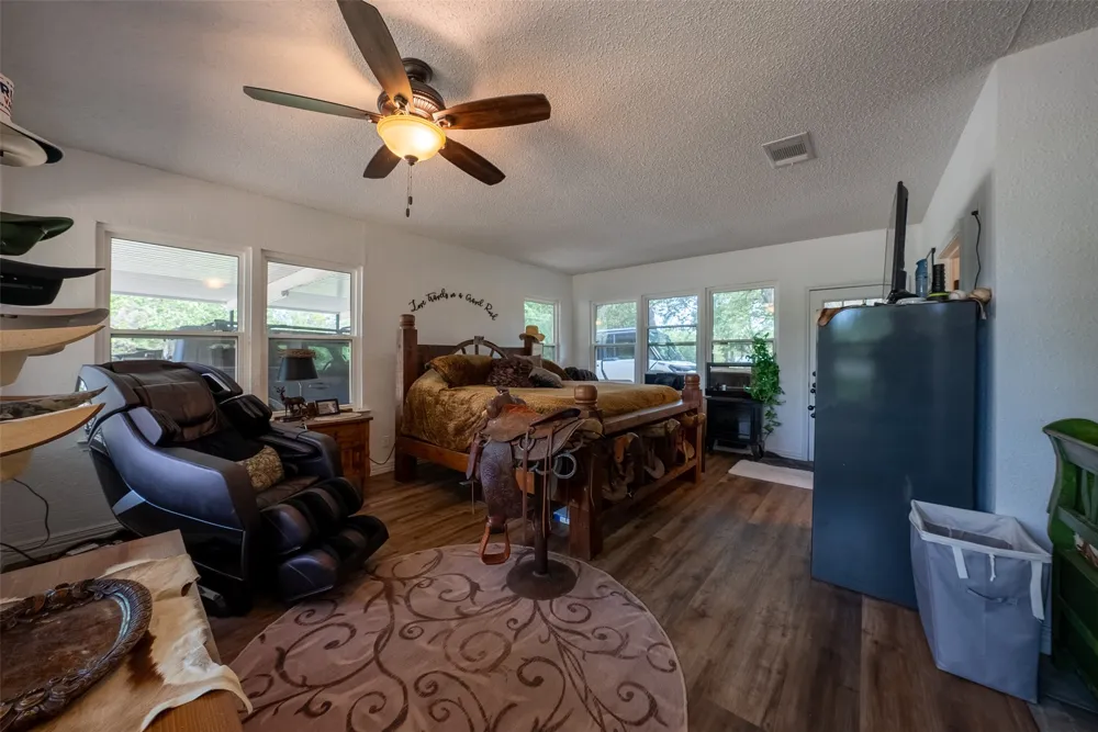 10100 County Road 4028 Kemp, TX 75143