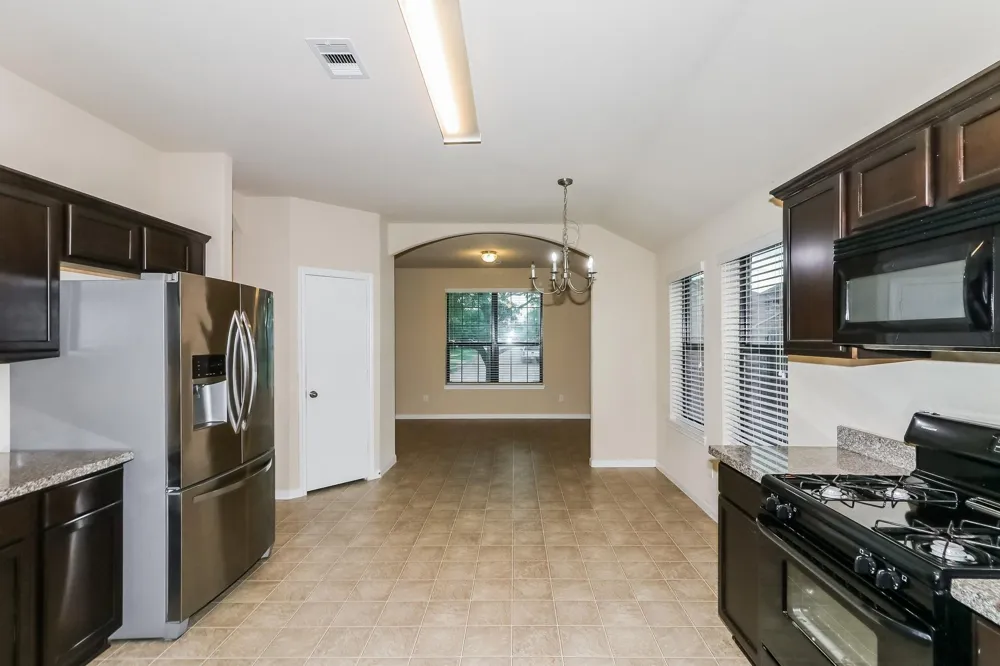 429 De Coster Boulevard Alvin, TX 77511