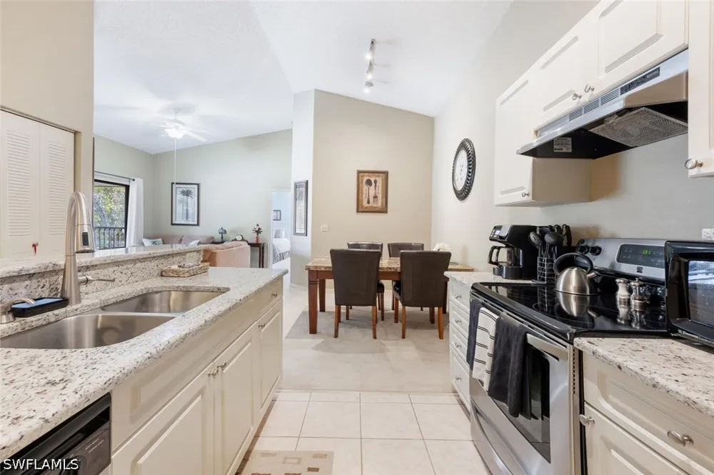 Arbour Walk Circle #2221 Naples, FL 34109