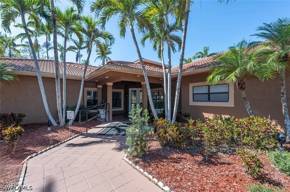 Arbour Walk Circle #2221 Naples, FL 34109