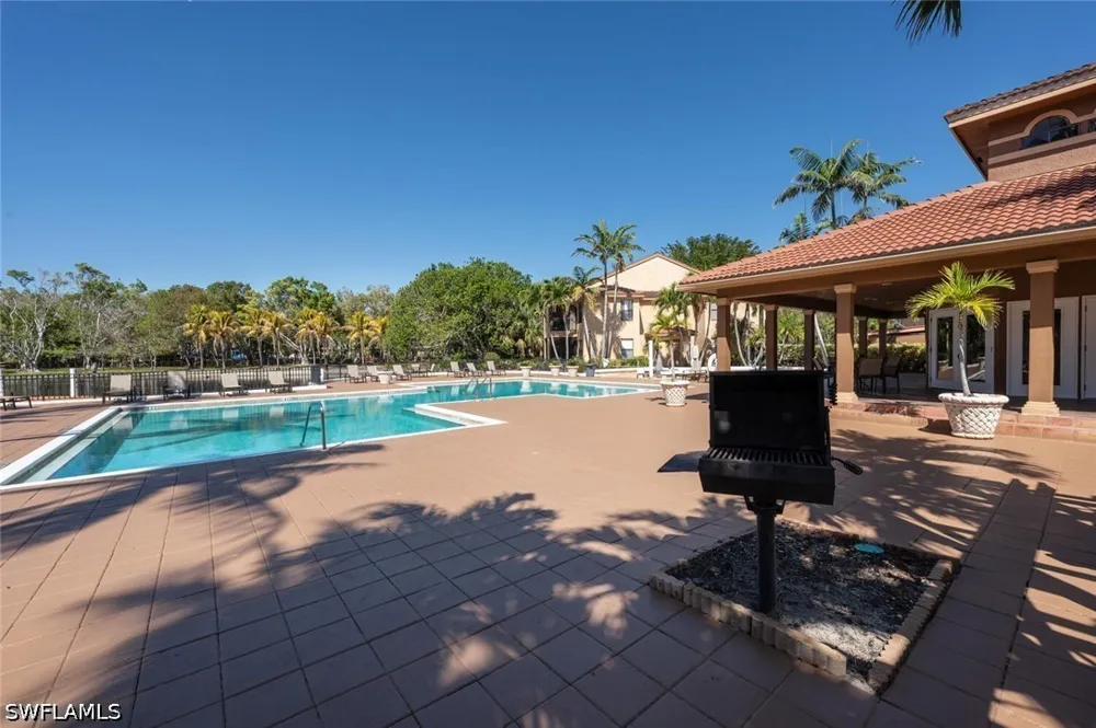 Arbour Walk Circle #2221 Naples, FL 34109