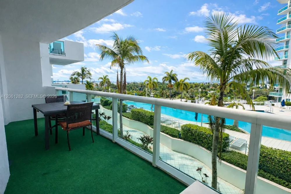 7900 Harbor Island Dr #706 North Bay Village, FL 33141
