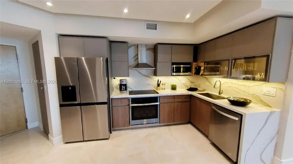 350 S Miami Ave #3902 Miami, FL 33130
