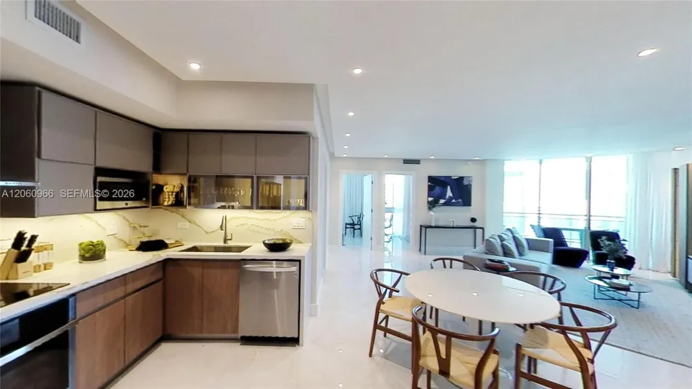 350 S Miami Ave #3902 Miami, FL 33130
