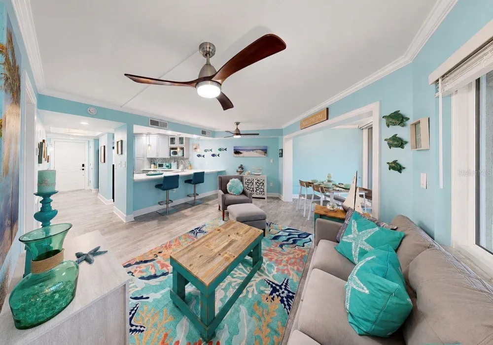 205 DOLPHIN POINT #4 Clearwater Beach, FL 33767