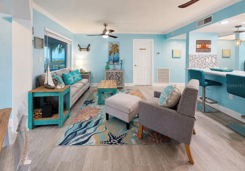205 DOLPHIN POINT #4 Clearwater Beach, FL 33767