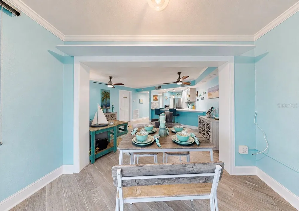205 DOLPHIN POINT #4 Clearwater Beach, FL 33767