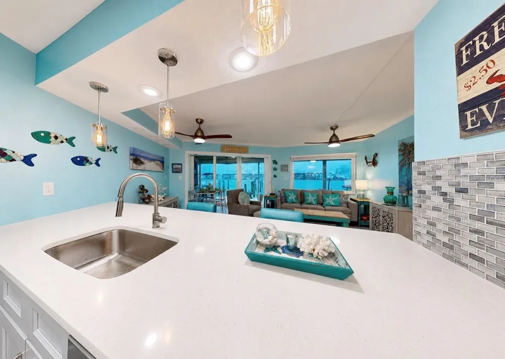 205 DOLPHIN POINT #4 Clearwater Beach, FL 33767
