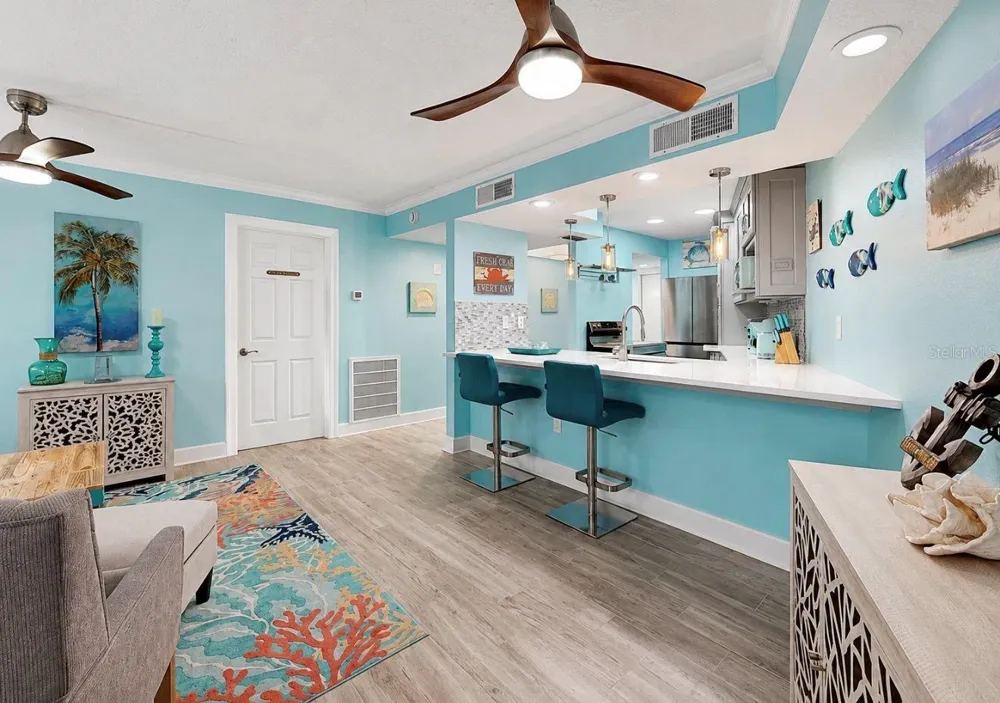 205 DOLPHIN POINT #4 Clearwater Beach, FL 33767