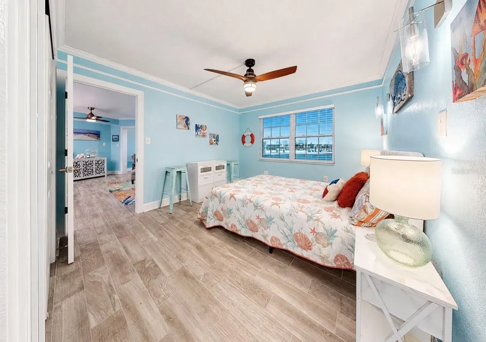 205 DOLPHIN POINT #4 Clearwater Beach, FL 33767