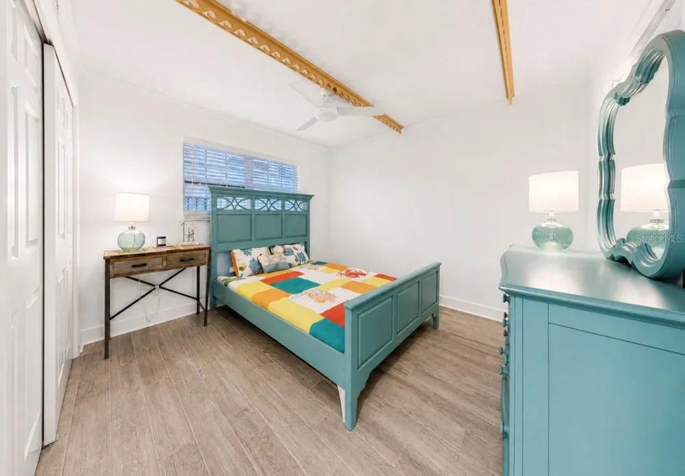 205 DOLPHIN POINT #4 Clearwater Beach, FL 33767