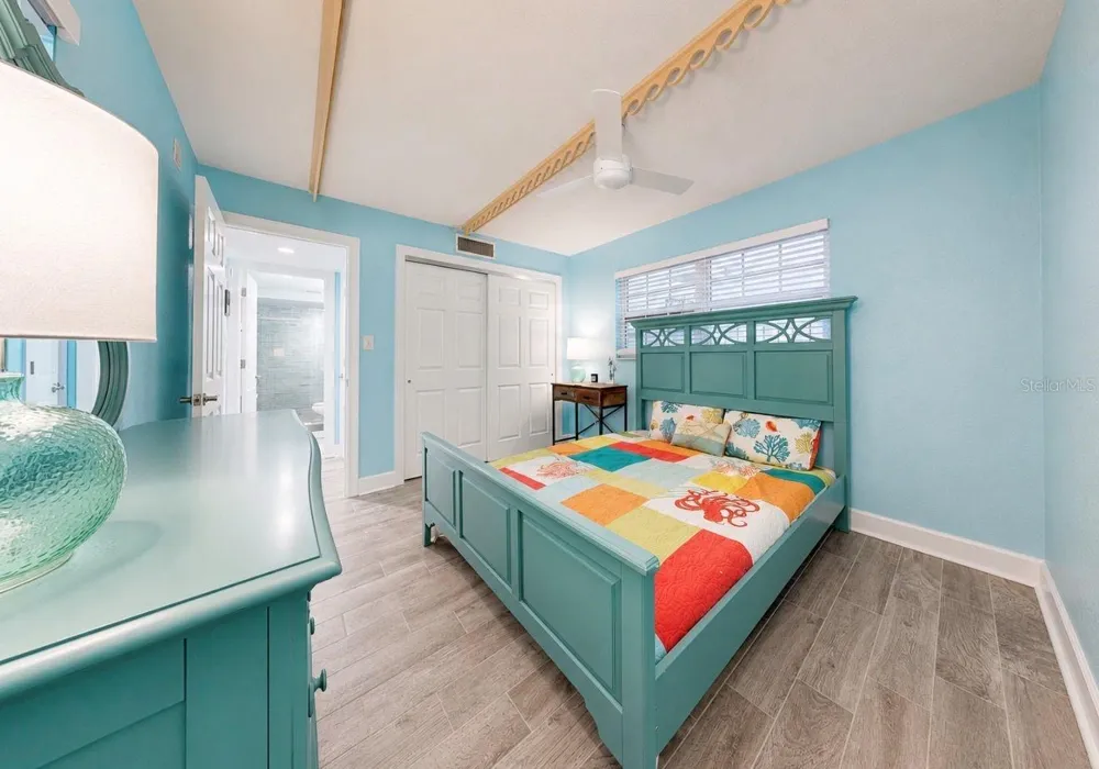 205 DOLPHIN POINT #4 Clearwater Beach, FL 33767