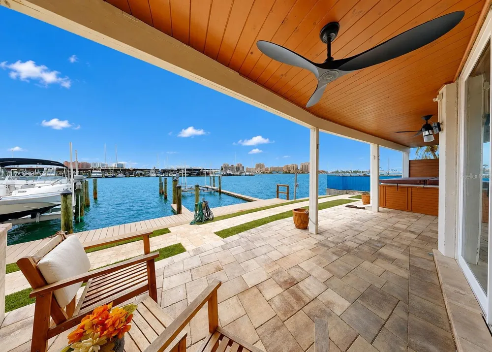 205 DOLPHIN POINT #4 Clearwater Beach, FL 33767