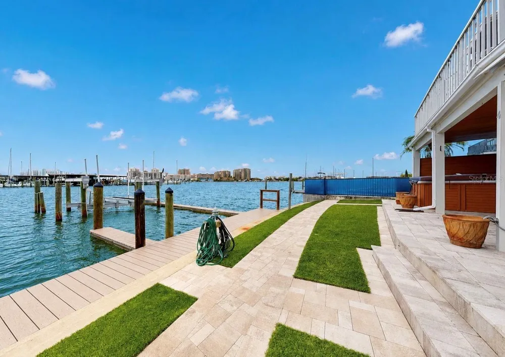 205 DOLPHIN POINT #4 Clearwater Beach, FL 33767