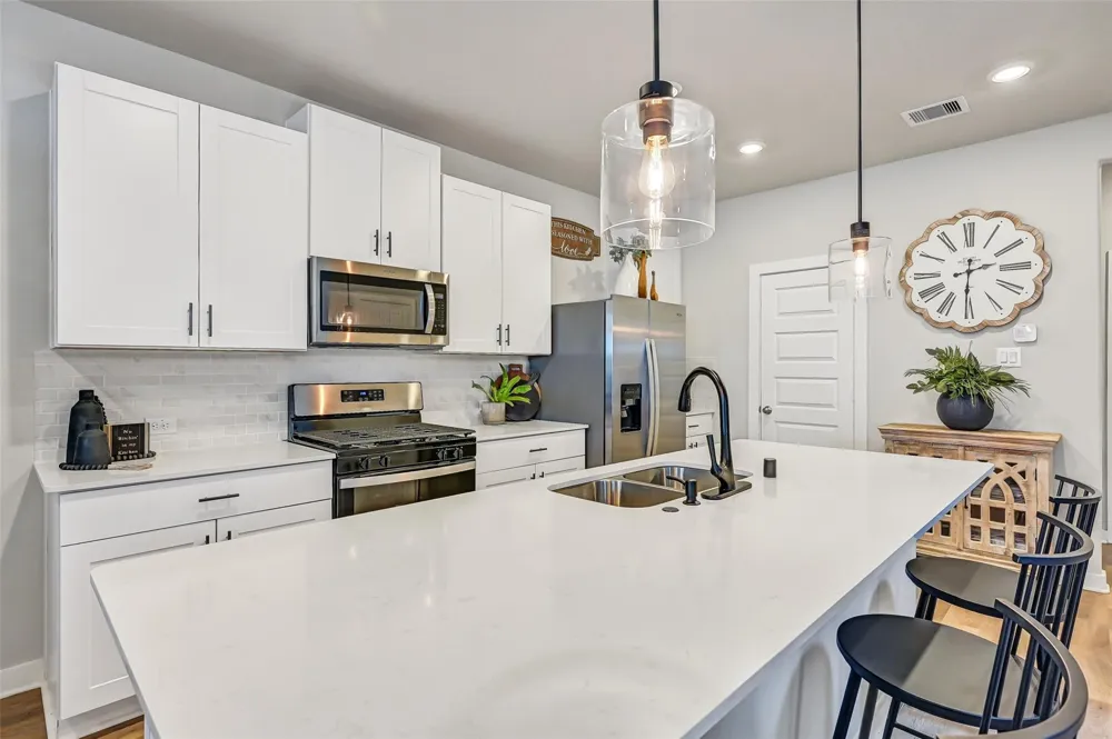 639 Salt Marsh Trail Kemah, TX 77565