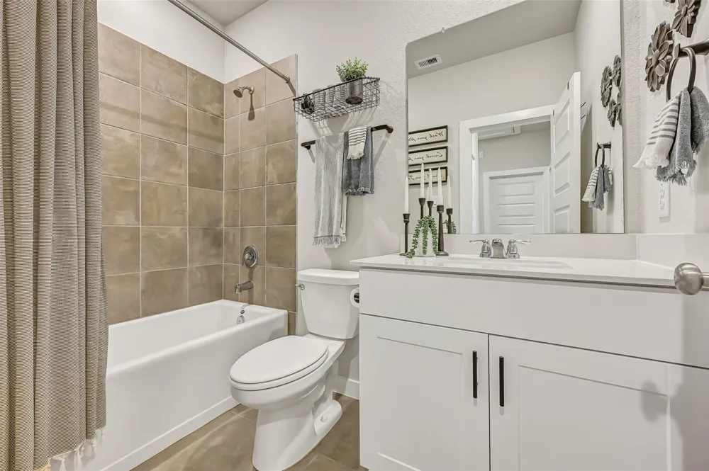 639 Salt Marsh Trail Kemah, TX 77565