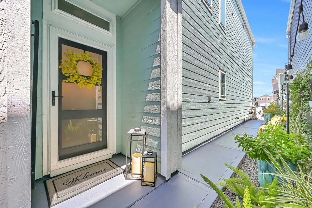 639 Salt Marsh Trail Kemah, TX 77565