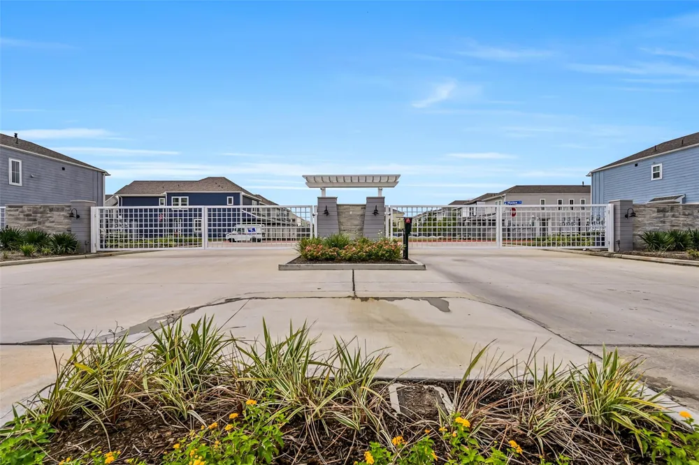 639 Salt Marsh Trail Kemah, TX 77565