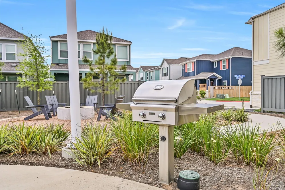 639 Salt Marsh Trail Kemah, TX 77565