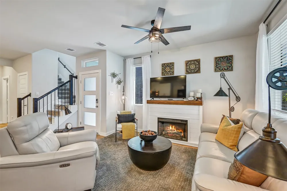 639 Salt Marsh Trail Kemah, TX 77565