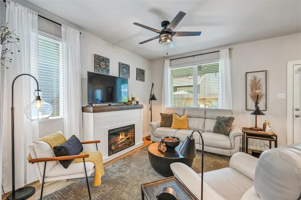 639 Salt Marsh Trail Kemah, TX 77565