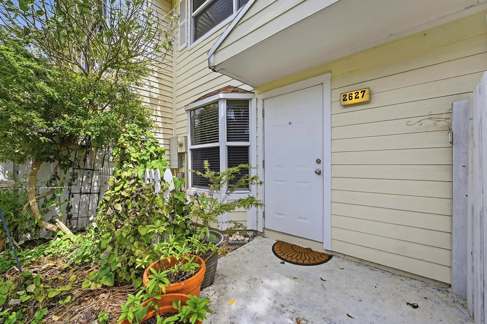 2627 NE 15th Street Pompano Beach, FL 33062