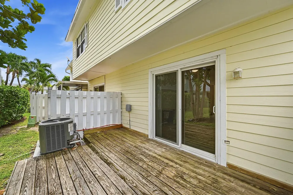 2627 NE 15th Street Pompano Beach, FL 33062