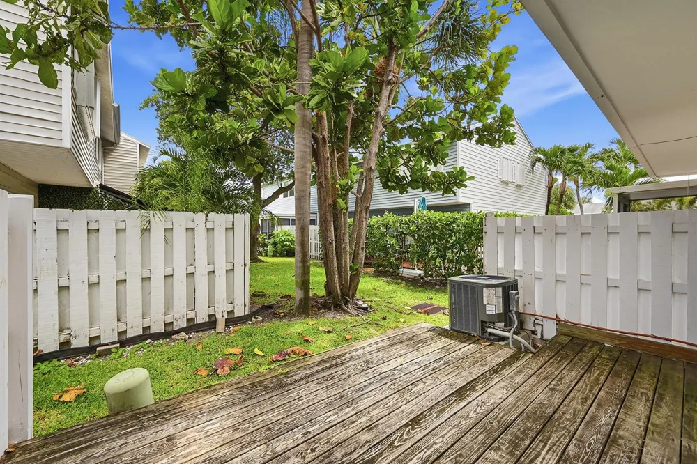 2627 NE 15th Street Pompano Beach, FL 33062