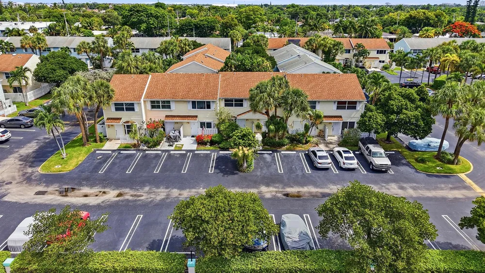 2627 NE 15th Street Pompano Beach, FL 33062