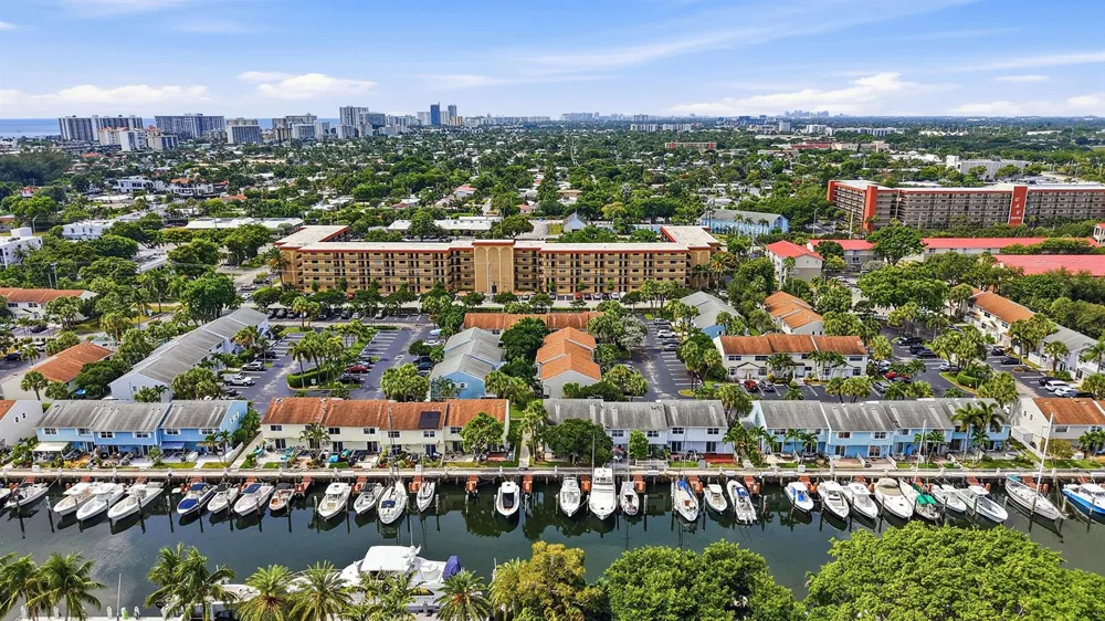 2627 NE 15th Street Pompano Beach, FL 33062