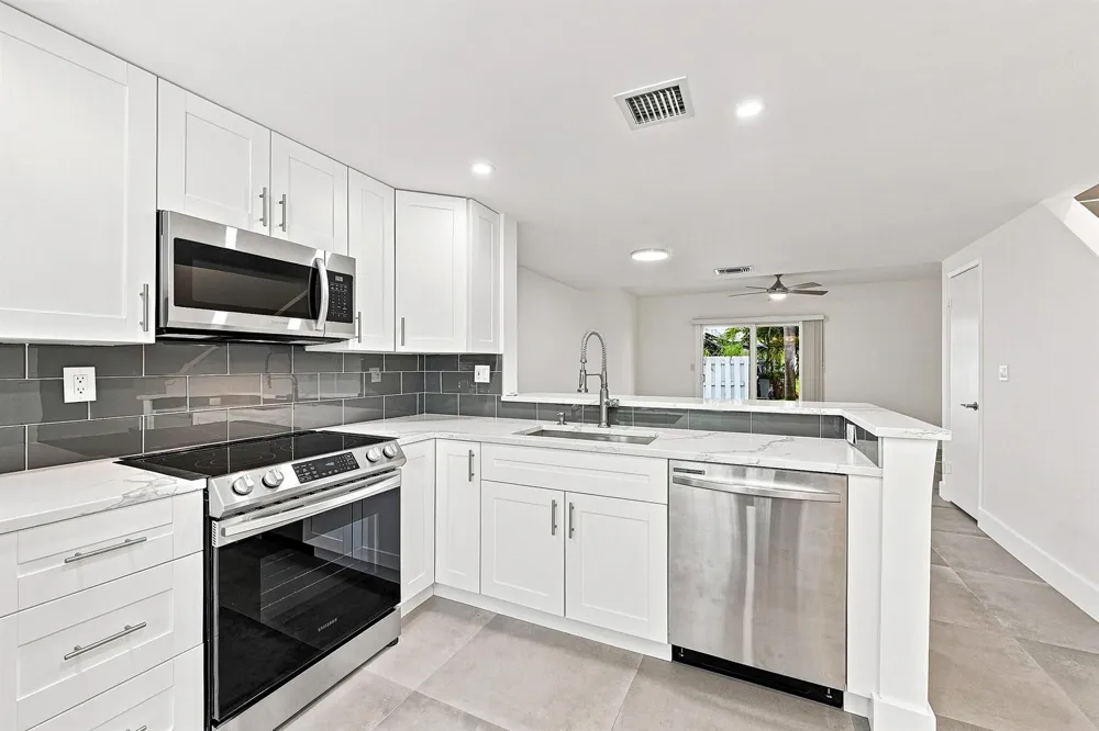 2627 NE 15th Street Pompano Beach, FL 33062