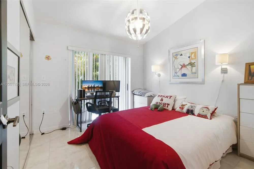 21221 NE 3rd Ct Miami, FL 33179