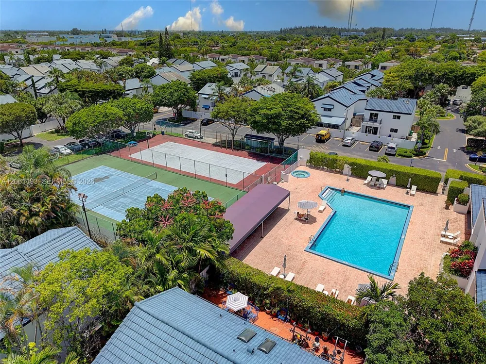 21221 NE 3rd Ct Miami, FL 33179