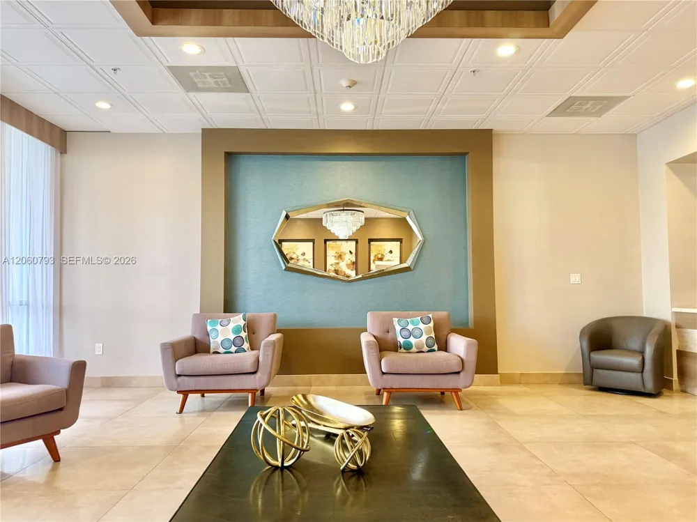 3701 Country Club Dr #2205 Aventura, FL 33180