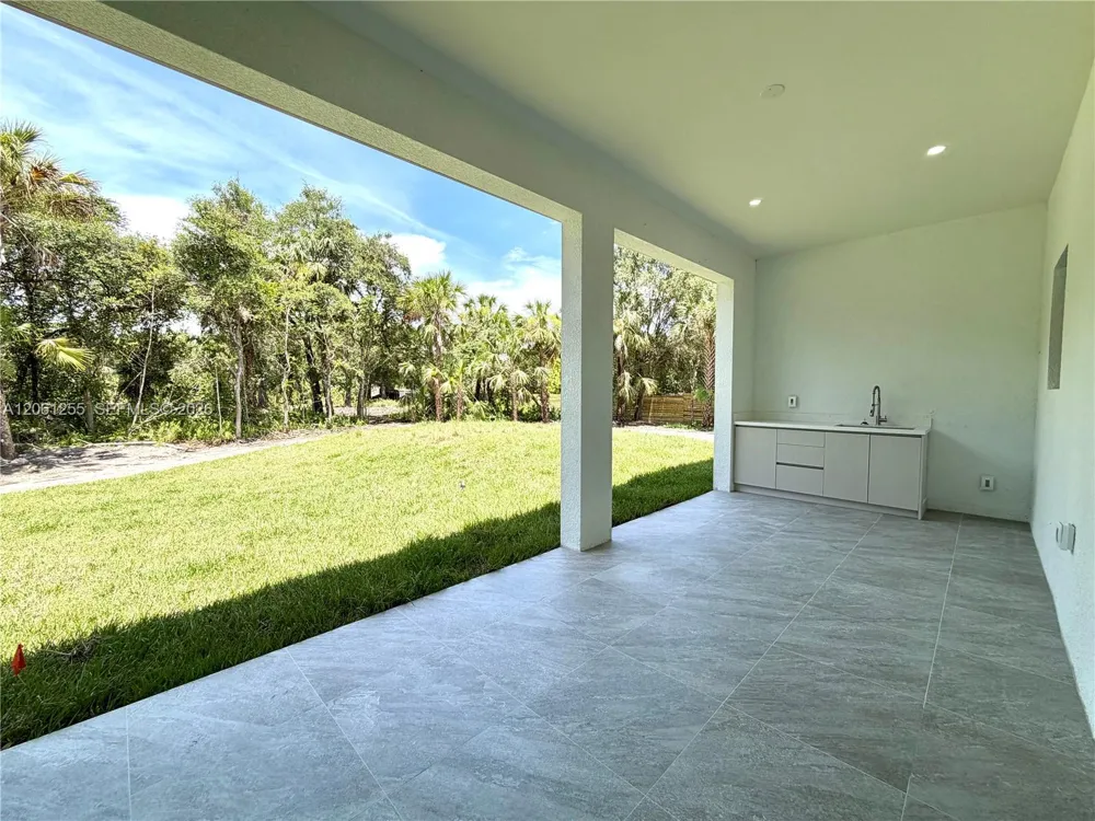 3257 Desoto Blvd S Naples, FL 34117