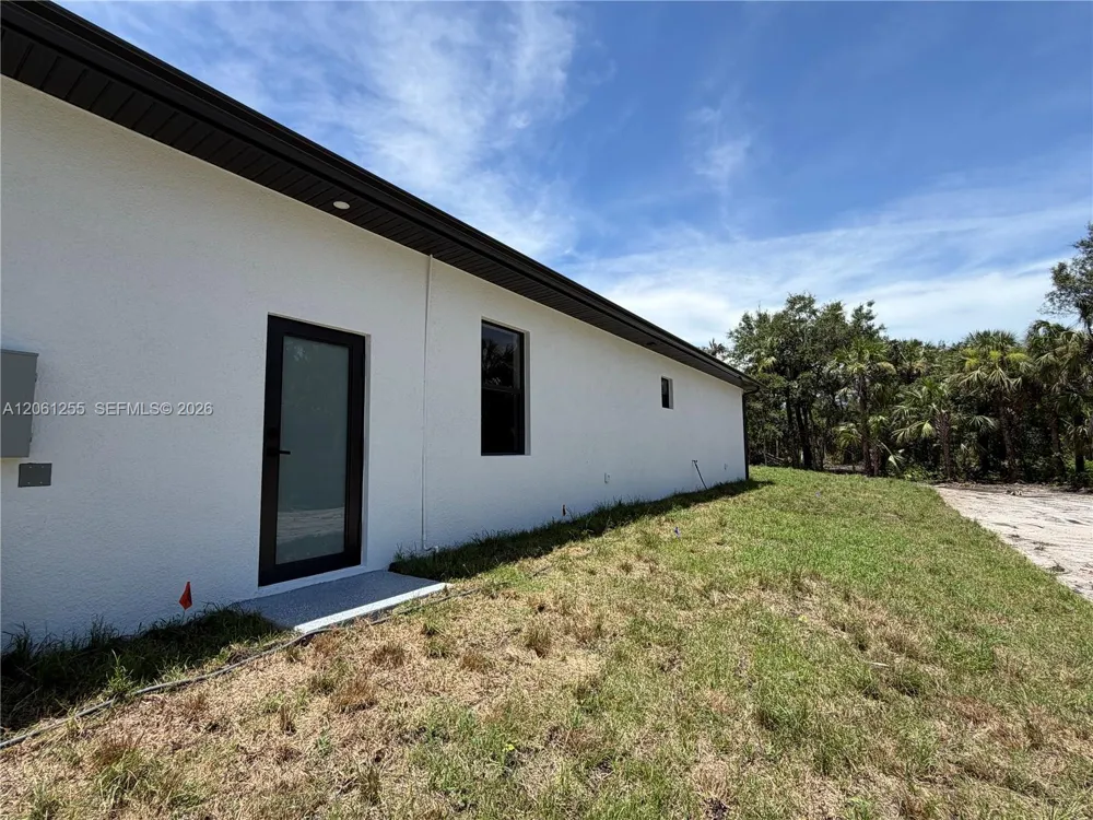 3257 Desoto Blvd S Naples, FL 34117