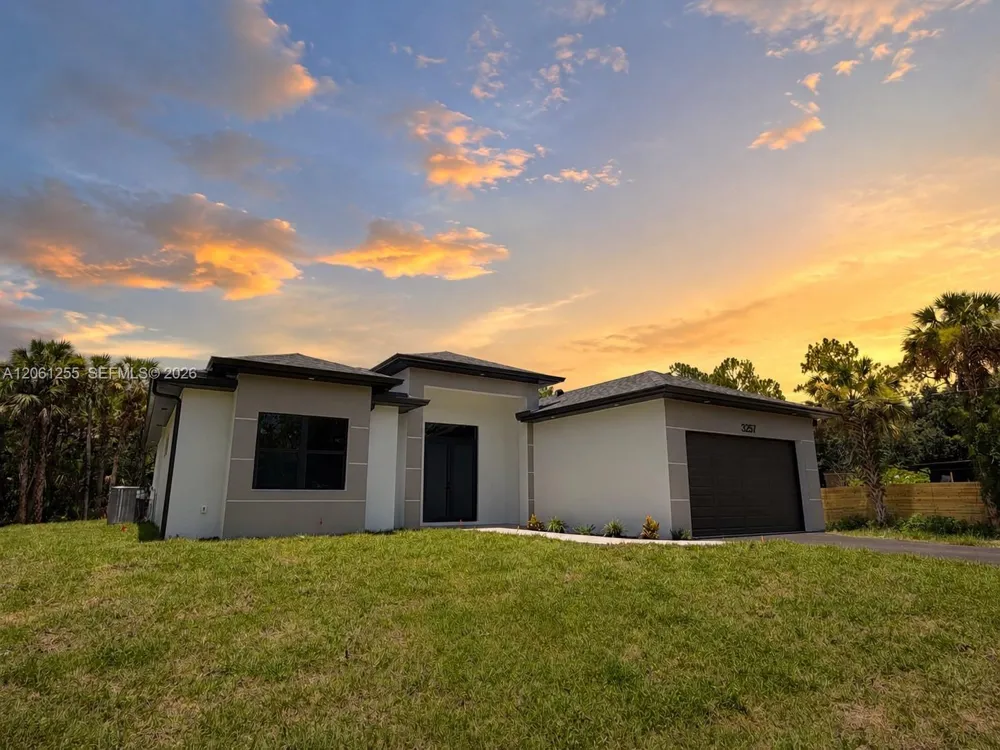 3257 Desoto Blvd S Naples, FL 34117