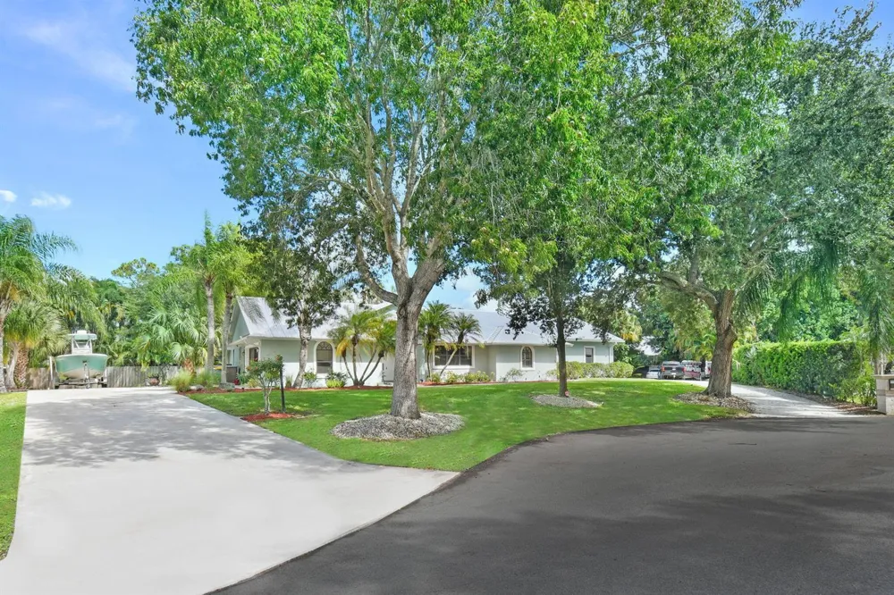 1225 SW Magnolia Bluff Drive Palm City, FL 34990